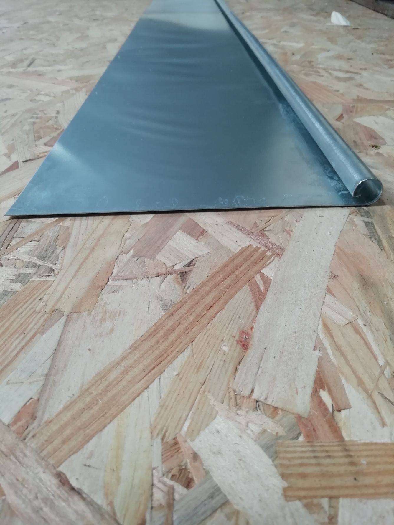 Bande de doublis ourlet en zinc naturel